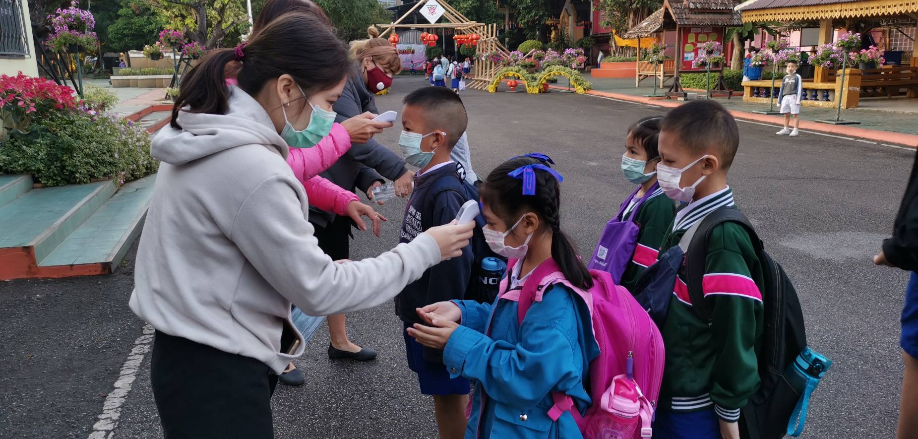 โรงเรียนอนุบาลเชียงใหม่ พร้อมรับมือวิกฤตทั้งหมอกควันพิษและไวรัสมรณะโคโรน่า ปกป้องเด็กและบุคลากร​กว่า​ 3พันชีวิต