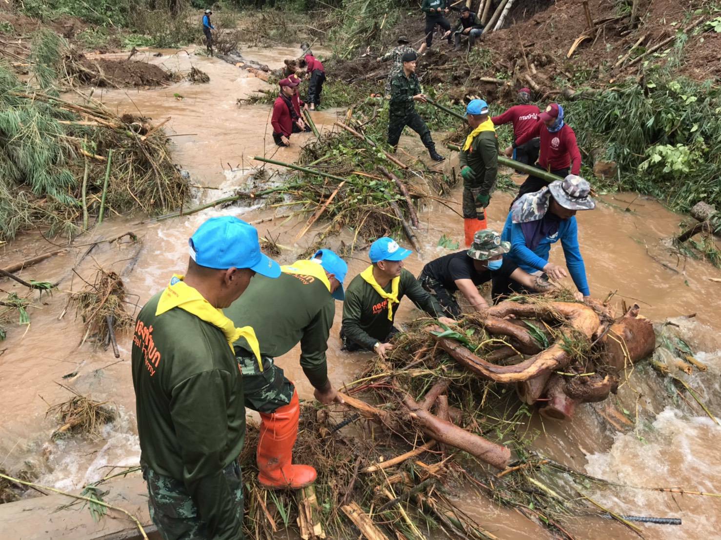 ศูนย์บรรเทาสาธารณภัย กองทัพภาคที่ 3 สรุปผลการการช่วยเหลือผู้ประสบภัยจากอิทธิพลจากพายุซินลากู ในห้วงวันที่ 2 - 4 สิงหาคม2563 ทำให้เกิดฝนตกหนัก น้ำป่าไหลหลากในภาคเหนือมีพื้นที่ได้รับผลกระทบ รวม 8 จังหวัด 32 อำเภอ และ 82 ตำบล