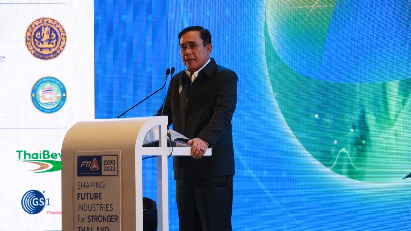 นายกรัฐมนตรี เปิดงานมหกรรมแสดงสินค้าและนวัตกรรมอุตสาหกรรมไทย FTI Expo 2022 เตรียมรีสตาร์ทประเทศไทย ผนึกกำลังภาคอุตสาหกรรมไทยขานรับนโยบายการเปิดประเทศ พร้อมขับเคลื่อนโมเดลเศรษฐกิจ  BCG ดัน Soft Power เพิ่มมูลค่าเศรษฐกิจสร้างสรรค์