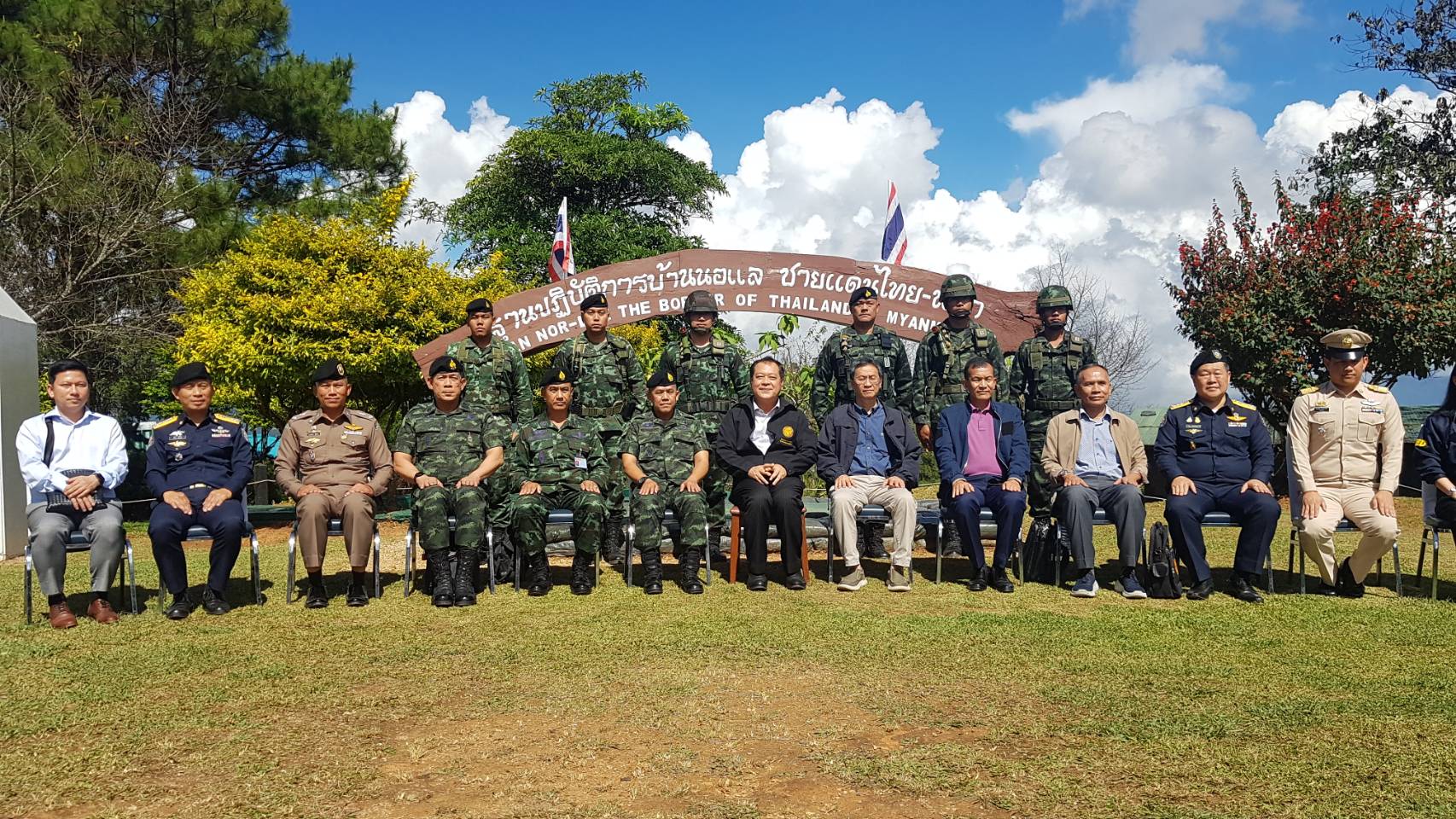 รัฐมนตรีว่าการกระทรวงยุติธรรมลงพื้นที่ติดตามการดำเนินการงานด้านยาเสพติดในพื้นที่ชายแดนจังหวัดเชียงใหม่และจังหวัดเชียงราย