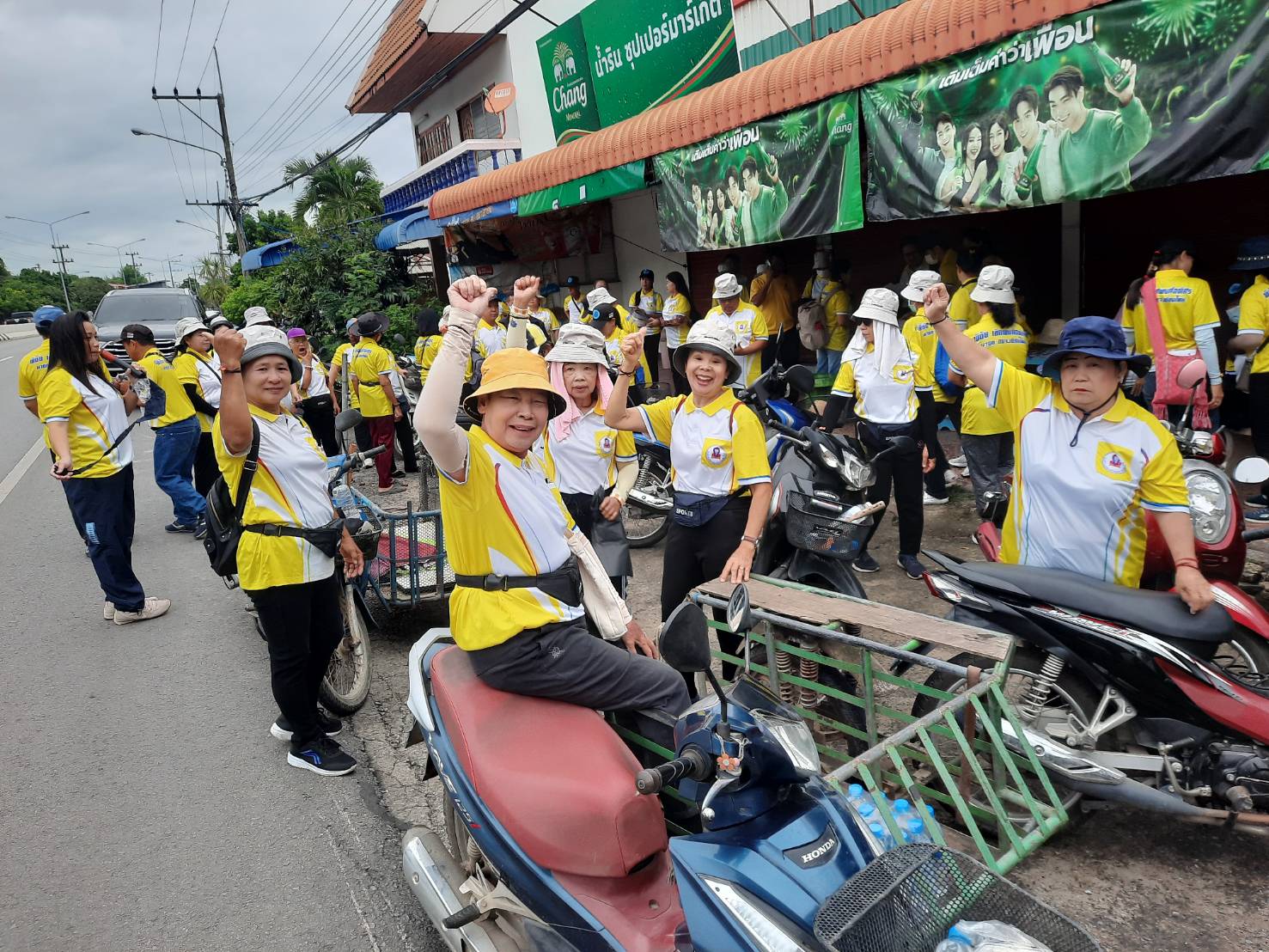 รพ.สต.บ้านซาง ในสังกัด อบจ.เชียงใหม่ จัดกิจกรรมแรลลี่เอ็กซเรย์กำจัดแหล่งเพาะพันธ์ยุงลาย 3 หมู่บ้านในพื้นที่ ต.ขั้เหล็กอ.แม่ริม จ.เชียงใหม่ ตามโครงการพัฒนากระบวนการป้องกันและควบคุมโรคติดต่อ ปี 67 เพื่อลดจำนวนผู้ป่วยด้วยโรคไข้เลือดออก 