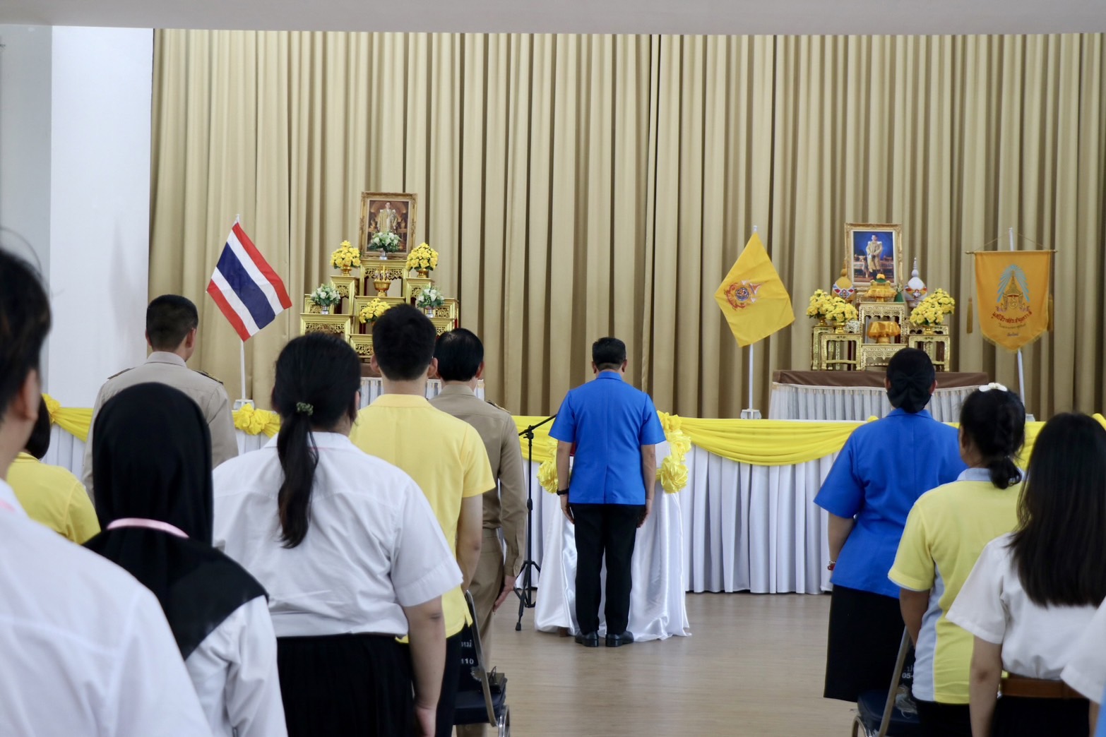 จังหวัดเชียงใหม่ จัดพิธีมอบเงินช่วยเหลือครอบครัวผู้เสียชีวิตจากเหตุอุทกภัย 9 ครอบครัว ครอบครัวละ 10,000 บาท เพื่อบรรเทาความเดือดร้อนจากผลกระทบความสูญเสียของครอบครัว และให้มีขวัญกำลังใจในการต่อสู้ฝ่าฟันให้พ้นวิกฤตในครั้งนี้ไปได้ด้วยดี